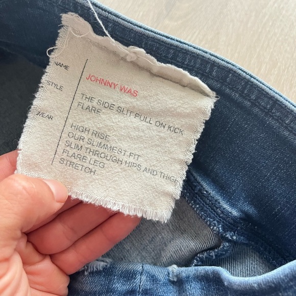 Johnny Was The Side Slit Pull On Kick Flare Jeans SZ L - Picture 6 of 11